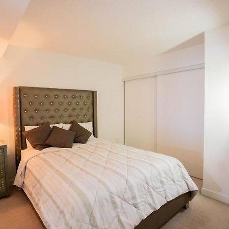Cn Tower View Suite With Free Parking 多伦多 外观 照片
